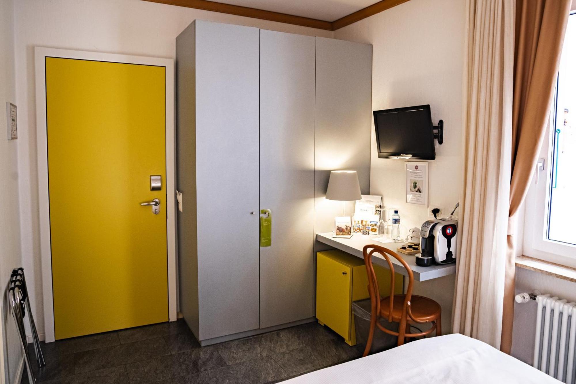 Albergo Carcani By Ketty & Tommy Ascona Exterior foto